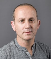 Photo of Professor Dan Stevens